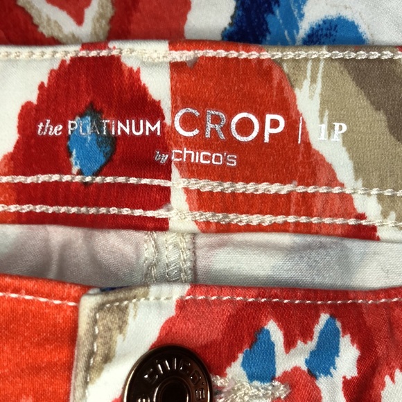 Chicos the Platinum crop in Aztec print. Size 1P - Picture 3 of 6